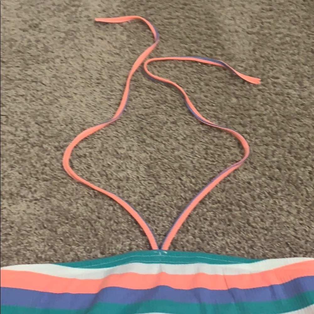 Colorful halter top - Picture 2 of 4